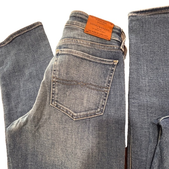 Two pair of Lucky Brand sweet straight jeans both  4/27 (ankle) - Picture 2 of 12